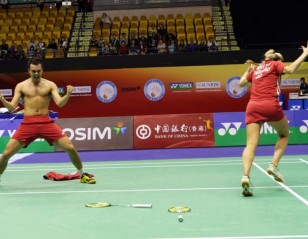 Hong Kong Open 2013: Day 5 – Finals Date for Mr & Mrs Adcock