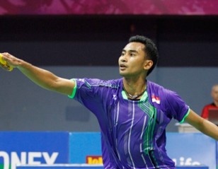 Lin Dan Falls to Sugiarto – Yonex-Sunrise India Open 2015 Day 4